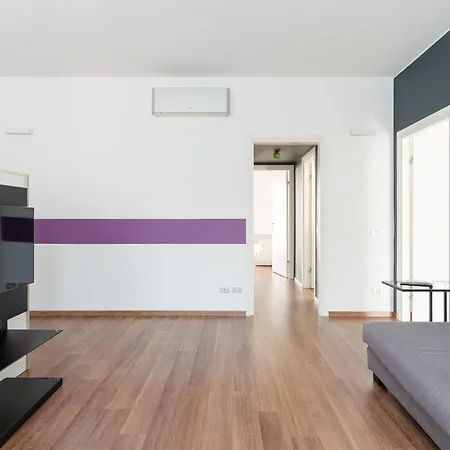 Guesthost - Gorla Modern Apartament *