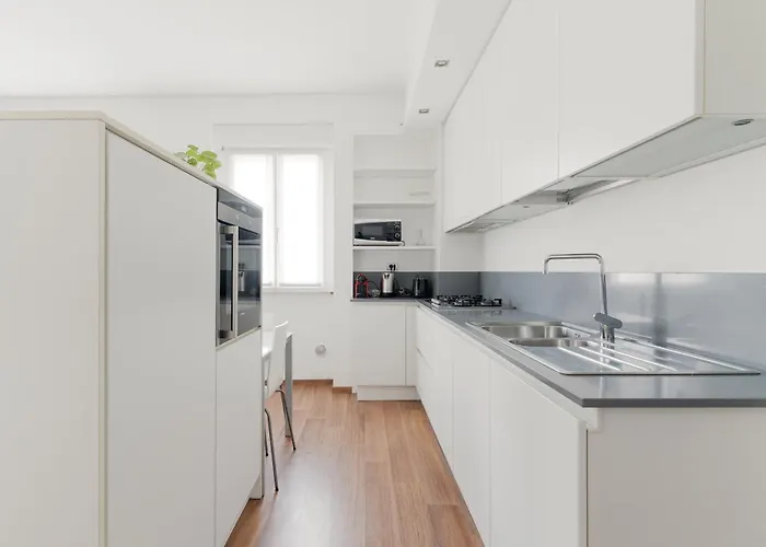Guesthost - Gorla Modern Apartment